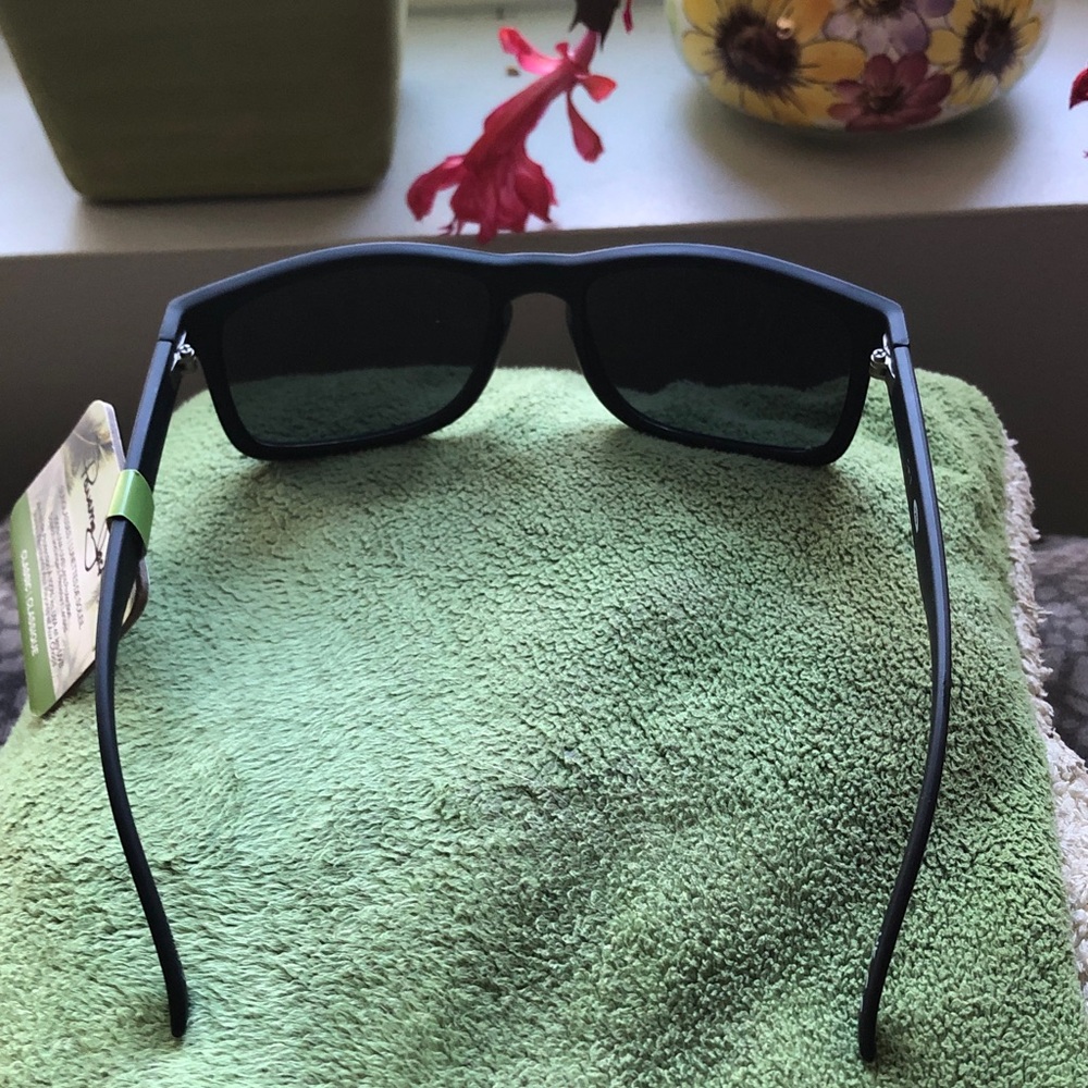 Panama Jack Famous Sunglasses - Picture 5 of 8